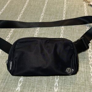 Lulu Lemon Everywhere Belt Bag